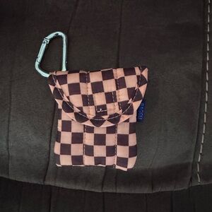 BAGGU Puffy Earbuds Case - Pink Brown Checked